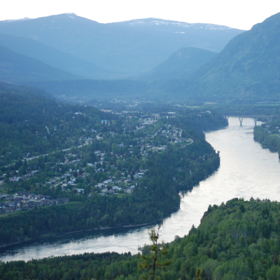 A wide angle shot of Castlegar from up on a mountain.
