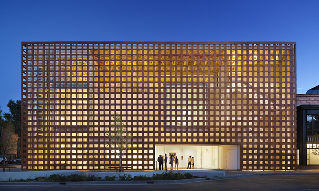 The Aspen Art Museum in Aspen, Colorado, has latice-like, woven wood cladding that admits light from all directions.