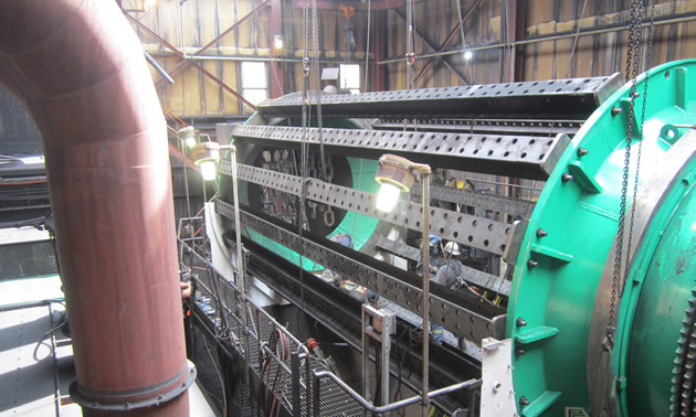 When the timeline is tight, Teck Coal trusts Rayco Steel to install complex equipment such as their rotary breaker. 