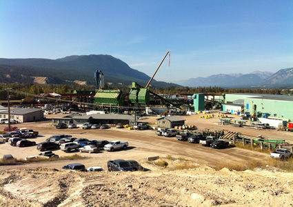 Photo of Radium's Canfor sawmill.