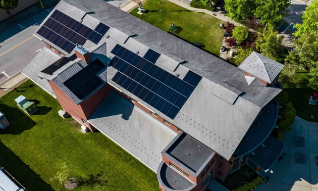 A solar array installed on the rooftop of Castlegar City Hall. 