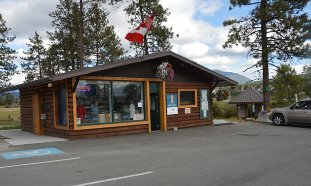 The Visitor Information Centre at the west entrance to Cranbrook offers information and amenities to visitors.