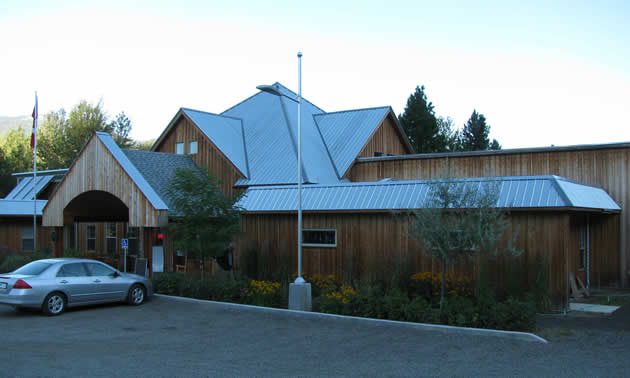 The Christina Lake Welcome Centre is home to several community organizations, an art gallery and a gift shop as well as the visitor information centre