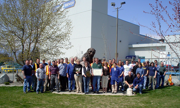 Group in front of Columbia Brewery.
