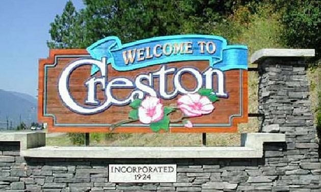Photo Creston, BC Welcome sign