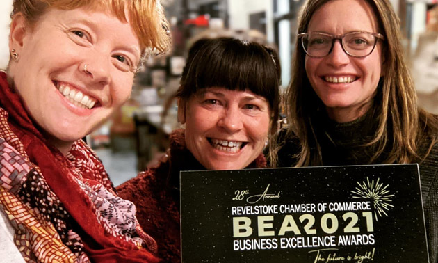 Co-owners of Fable Book Parlour with Business Excellence award. 