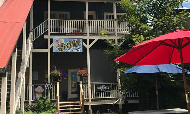 Backyard of the Gold Rush Bookstore, showing the Fool's Gold Ice Cream shop. 