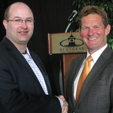 Mark Jackson (left), CP superintendent Kootenay division with David Hull of the Cranbrook Chamber of Commerce.