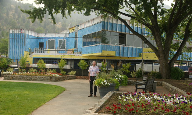 Mike Martin, mayor of Trail, B.C., admires the architectural design of the Riverfront Centre, which is scheduled for completion by year's end.