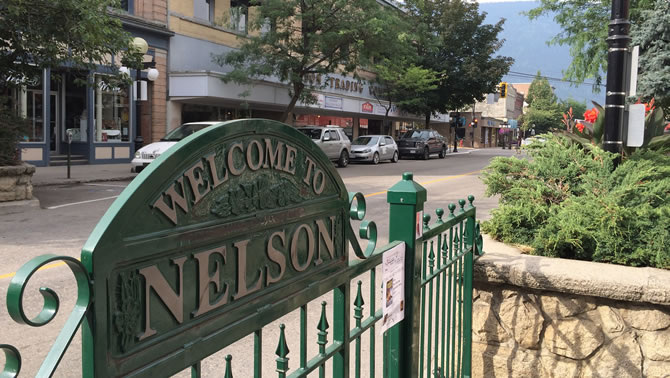 Picture of 'Welcome to Nelson' sign in Nelson, BC. 