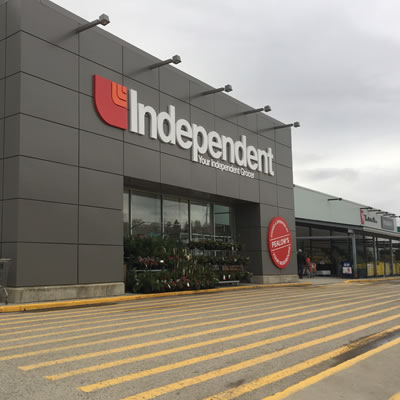 Picture of front of the new Independent Grocer in Creston. 