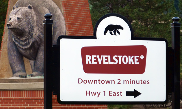 A sign directs visitors to the downtown area of Revelstoke, B.C.