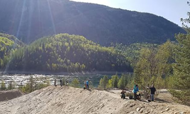 Students worked with members of the Silver City Trap Club during field school along the banks of the Columbia River.