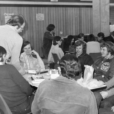 Students eating lunch in the Castlegar Campus cafeteria in the late-1960s.