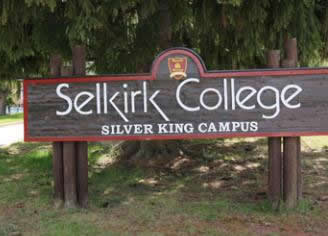 Selkirk College sign