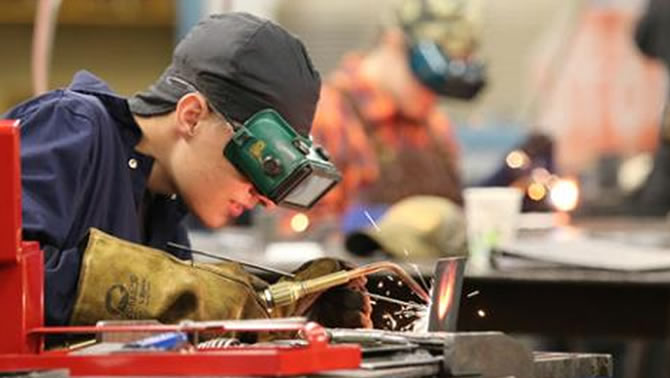 Selkirk College offers many programs that fit well into the Canada-BC Jobs Grant program which provides employers an opportunity to access funds for two-thirds of training costs. 