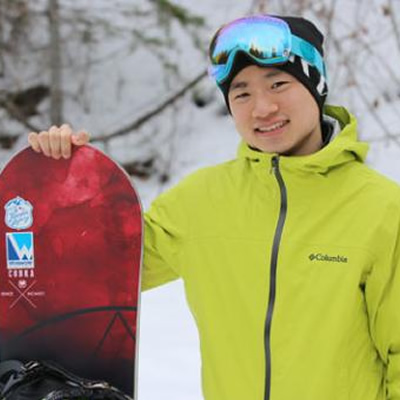Yue “Max” Liang is a Selkirk College student who is in his first year of the Ski Resort Operations & Management Program (SROAM) based out of Nelson, B.C.’s Tenth Street Campus. Liang arrived to Canada from Beijing, China with a bachelor’s degree in engineering and is looking to change course to a career that brings new challenges and opportunities.