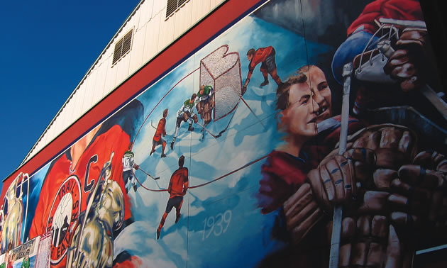 mural of hockey players